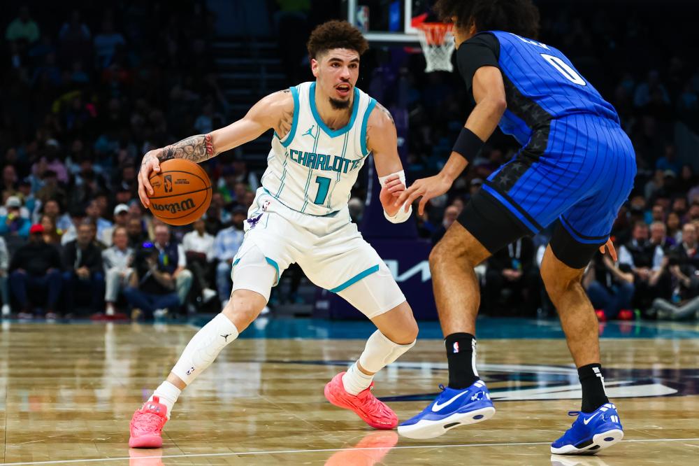 随着其他亚 随着其他亚